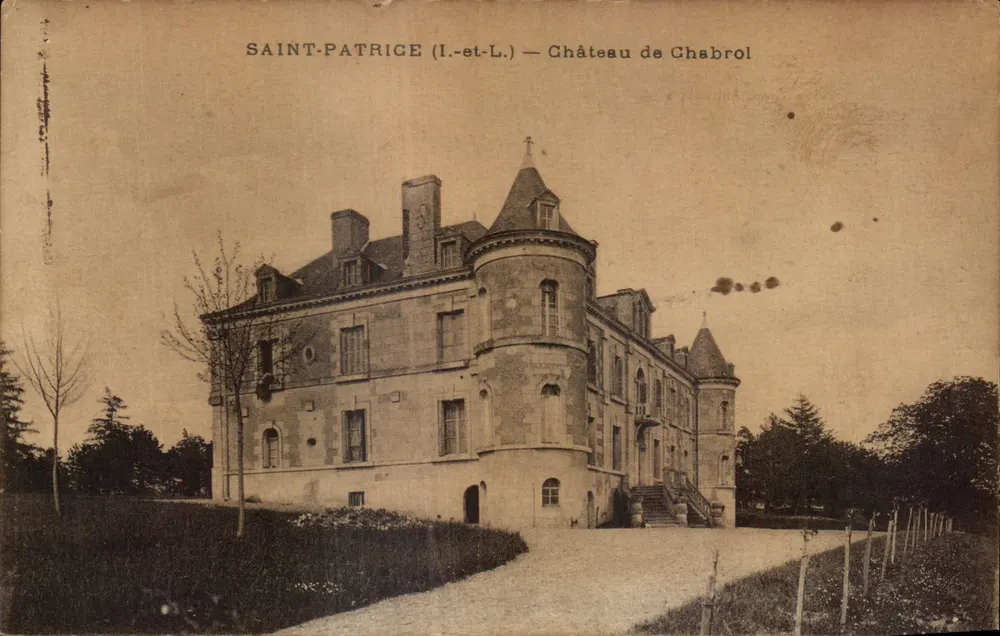 Saint-Patrice (I.-et-L.) — Castelo de Chabrol - Frente