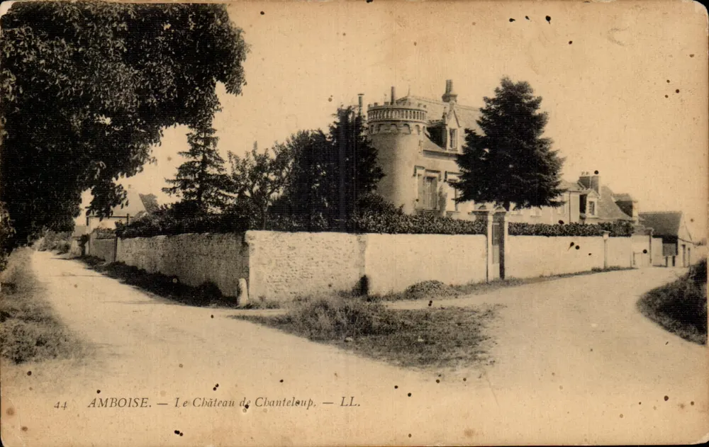 Amboise — O Castelo de Chanteloup — LL. - Frente