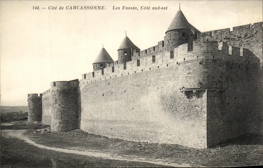 Stadt CARCASSONNE — Die Gräben, Südostseite — Verlag C. P. R. P. 144 - Vorderseite