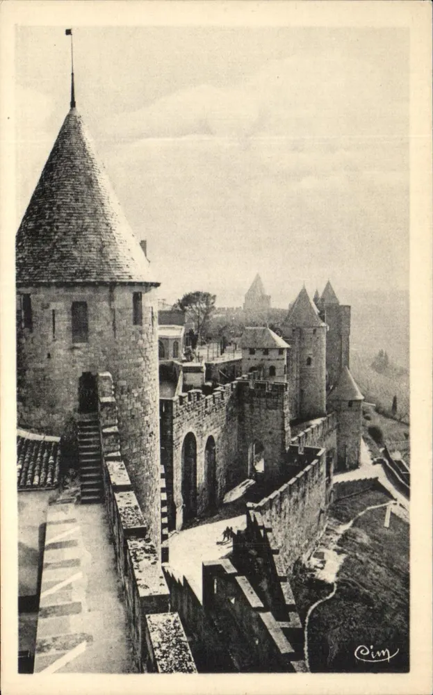 Carcassonne — Conjunto da Porta de Aude — editor Combier & Macon, número de série não visível - Frente