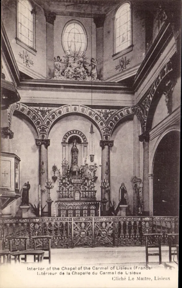 Intérieur de la Chapelle du Carmel de Lisieux — France — Cliché Le Maitre, Lisieux - Recto