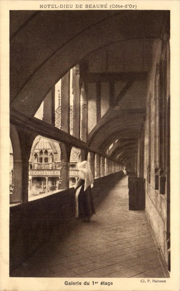 Hôtel-Dieu de Beaune — Galerie des ersten Stocks — Cl. P. Hainaux - Vorderseite
