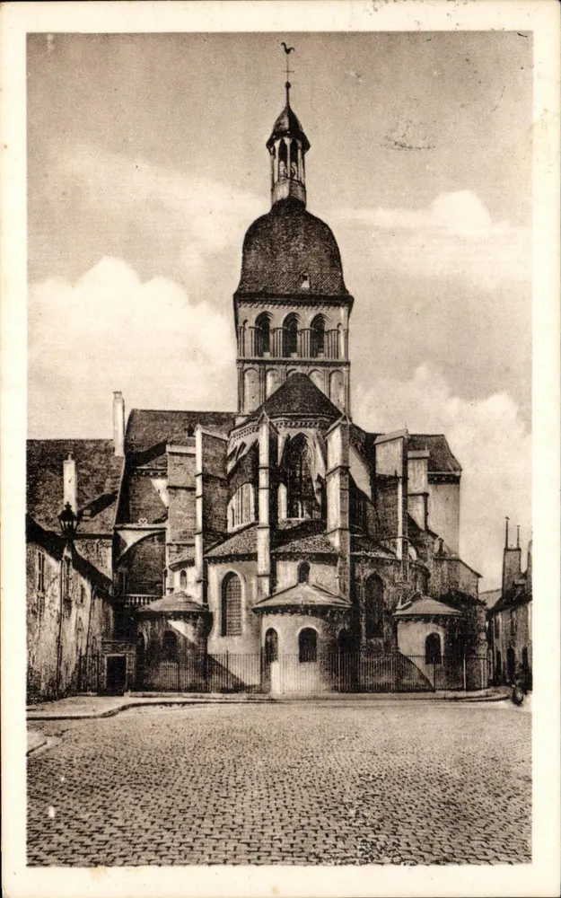 Beaune — A Abside da Igreja Nossa Senhora — Des Arts Photomécanique - Frente