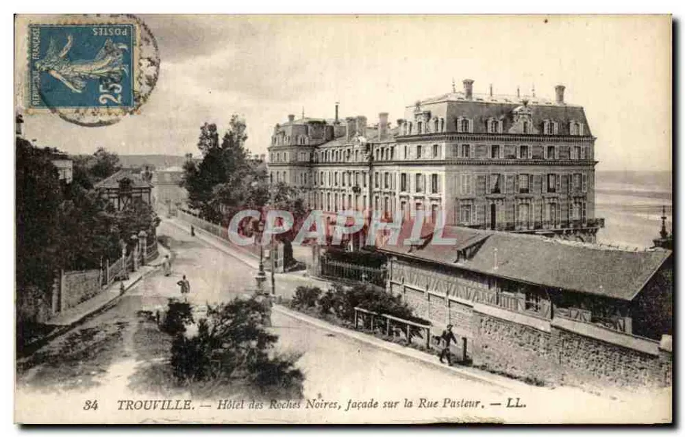 Trouville — Hotel des Roches Noires, Fassade auf der Rue Pasteur — LL. - Vorderseite