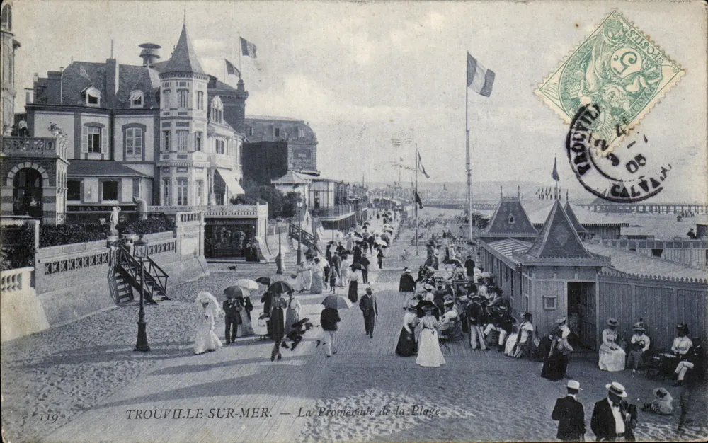 Trouville-sur-Mer — Ansicht der Strandpromenade — unbekannter Verlag, Nr. 119 - Vorderseite