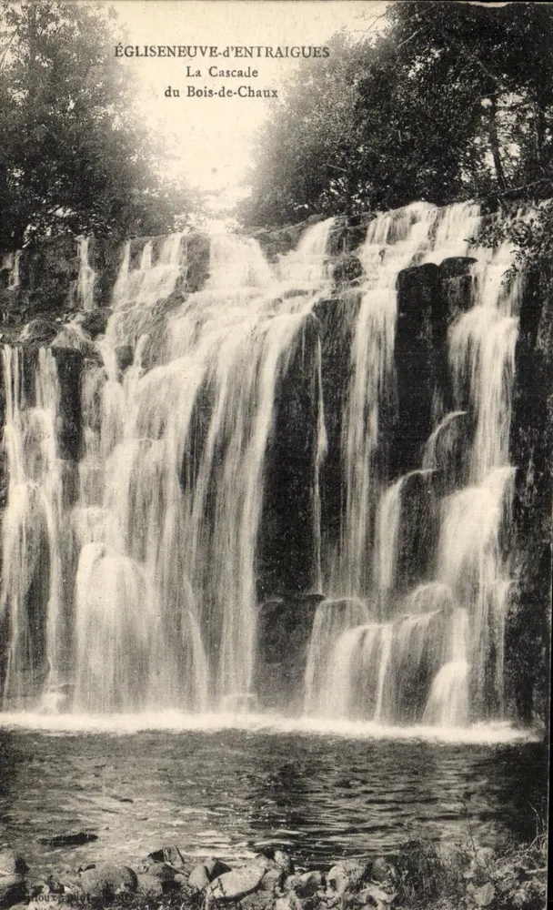Kirche Égliseneuve-d'Entraygues — Die Cascade du Bois-de-Chaux — Verlag J. Houssy, n° 104 - Vorderseite