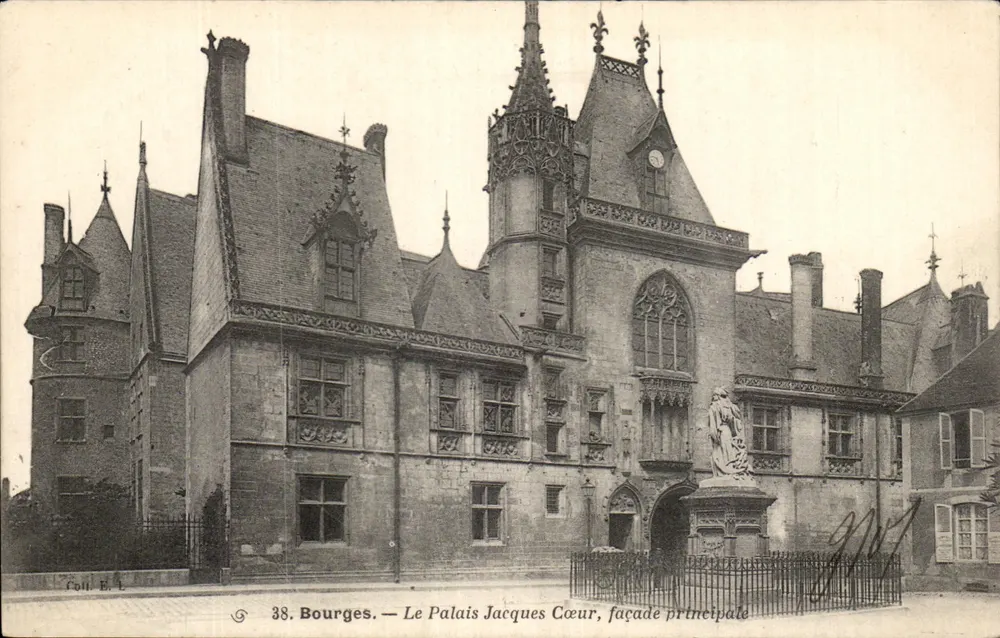 Bourges — O Palácio Jacques Cœur, fachada principal — Coll. B. L. n° 38 - Frente
