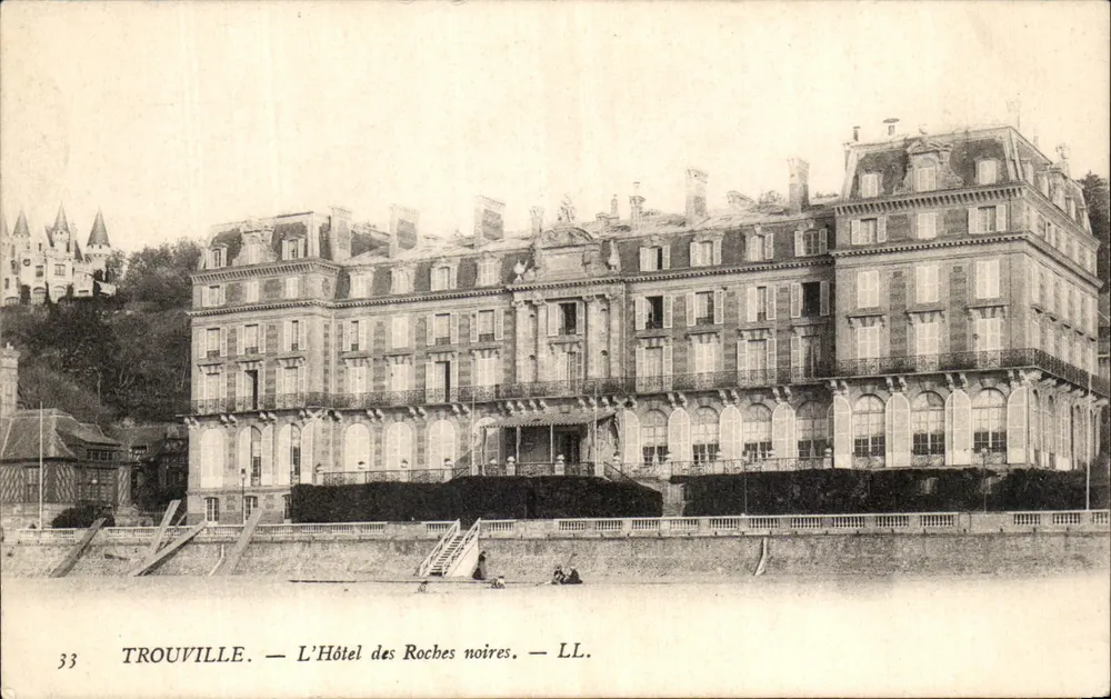 Trouville — Ansicht des Hotels des Roches noires — LL. — n°33 - Vorderseite