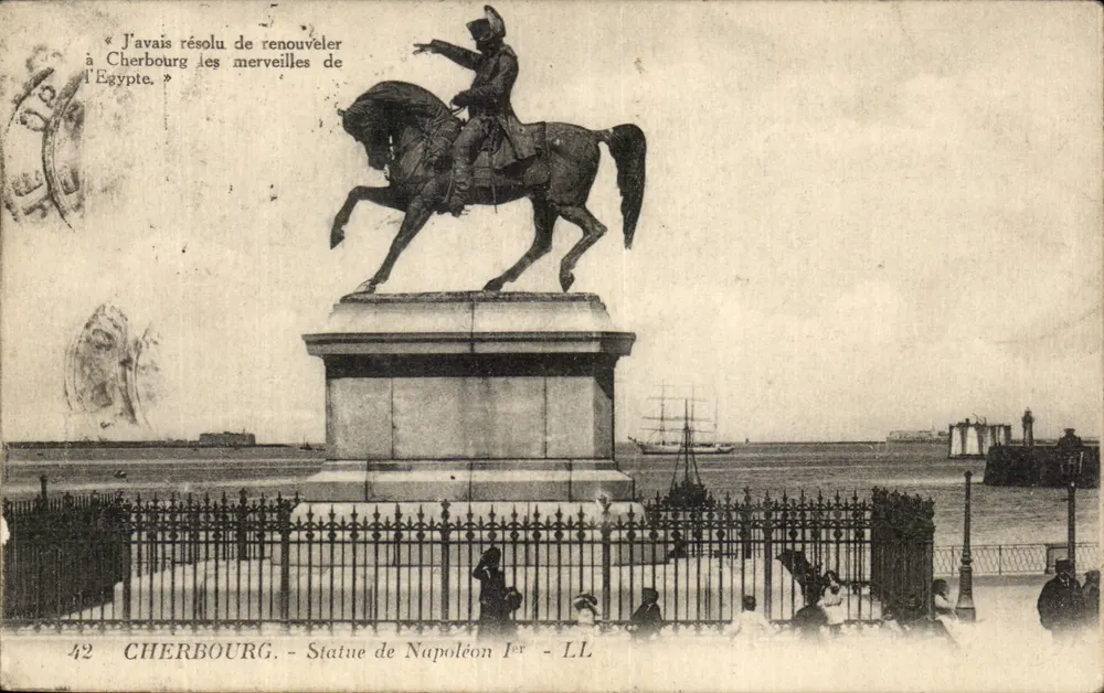 Cherbourg - Estátua de Napoleão I - LL - Frente