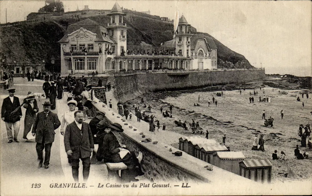Granville — Ansicht des Kasinos von der Plat Gousset — LL. — n° 123 - Vorderseite