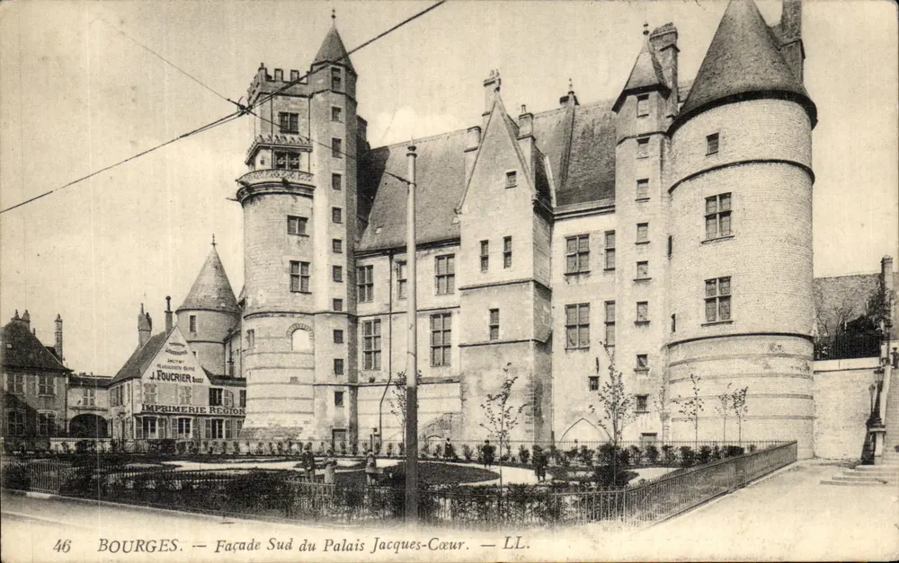 Bourges — Zuidzijde van het Paleis Jacques-Cœur — LL. — Drukkerij J. FOUCHRIER - Voorkant