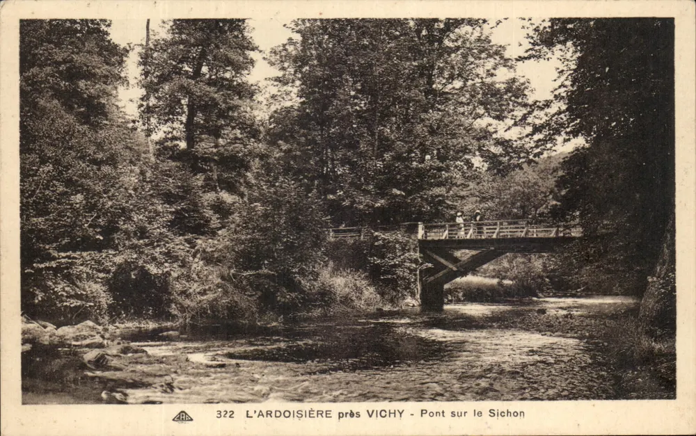 Die Kalksteingrube bei Vichy — Brücke über den Sichon — C.A. des Arts Photomécaniques, Nr. 322 - Vorderseite