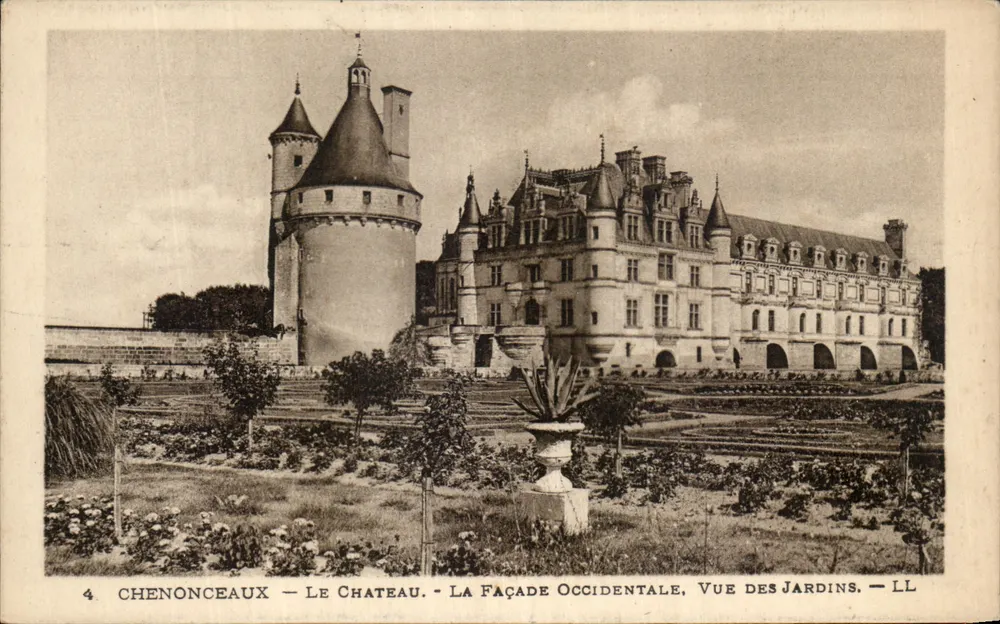 Chenonceaux — Das Schloss — Die westliche Fassade, Blick auf die Gärten — LL - Vorderseite