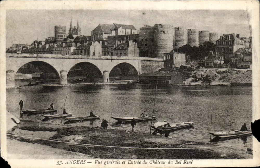 Angers — Vue générale et Entrée du Château du Roi René — Éditeur R. Rimbax - Vorderseite