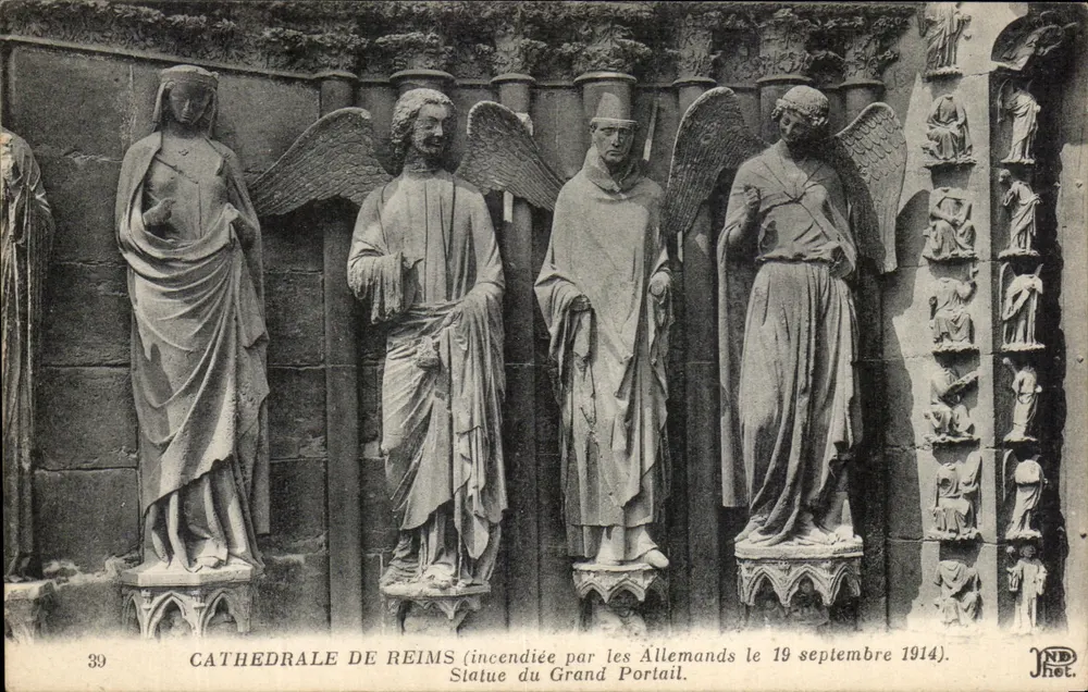 Kathedrale von Reims — Statuen des Großen Portals — von den Deutschen am 19. September 1914 zerstört — Verlag JND, Nr. 39 - Vorderseite