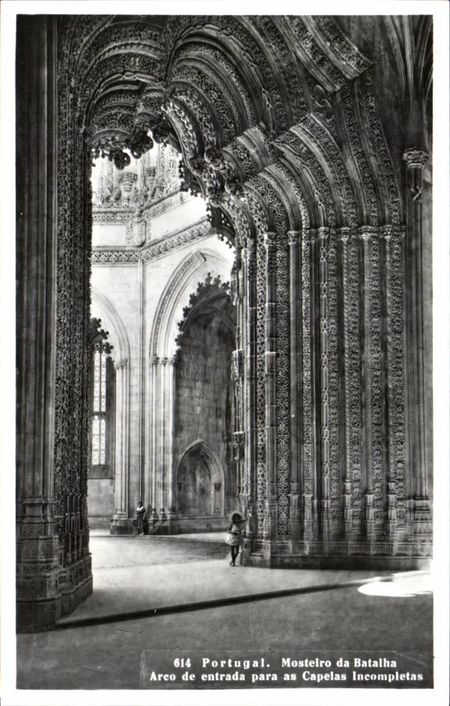 Eingangsbogen zu den unvollendeten Kapellen — Kloster Batalha — Verlag TORRES n°614 - Vorderseite