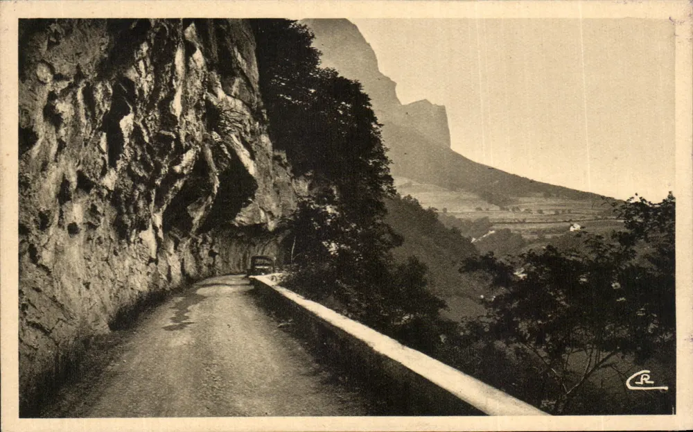 A Estrada das PETITES-ROCHES — St-Hilaire-du-Touvet — editor Cotovet - Frente
