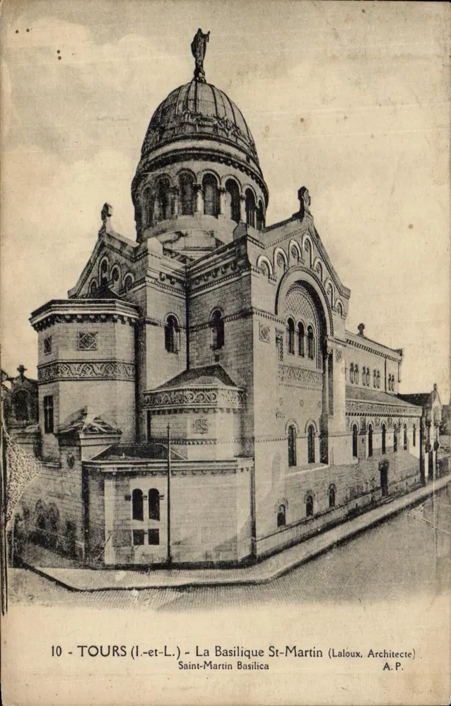 Tours (I.-et-L.) - A Basílica de São Martinho - Laloux, Arquiteto - Frente
