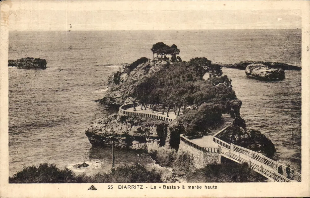 Biarritz - O « Basta » na maré alta — Bilhete postal antigo n°55, editor Cie des Arts Photomécaniques - Frente