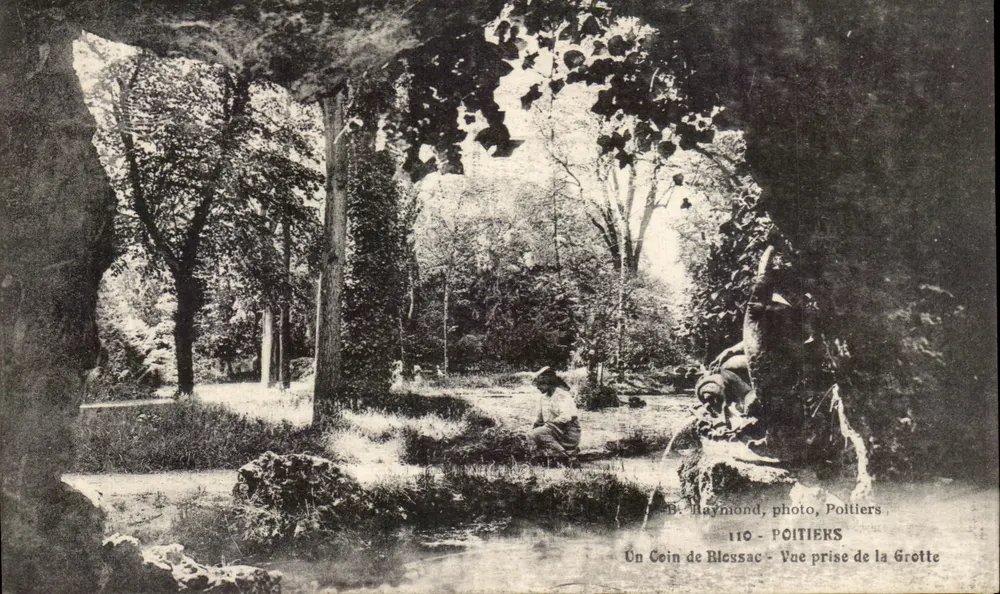 Ein Eck von Blessonac — Ansicht aus der Höhle — B. Raymonde, Foto, Poitiers — n°110 - Vorderseite