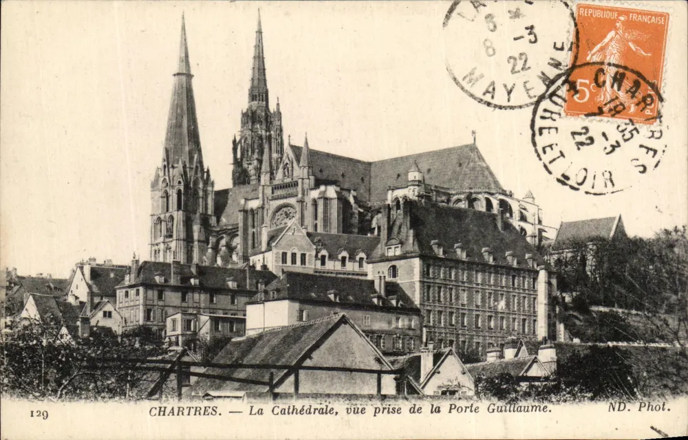 Chartres — Die Kathedrale, Aufnahme von der Porte Guillaume — ND. Phot. n°129 - Vorderseite