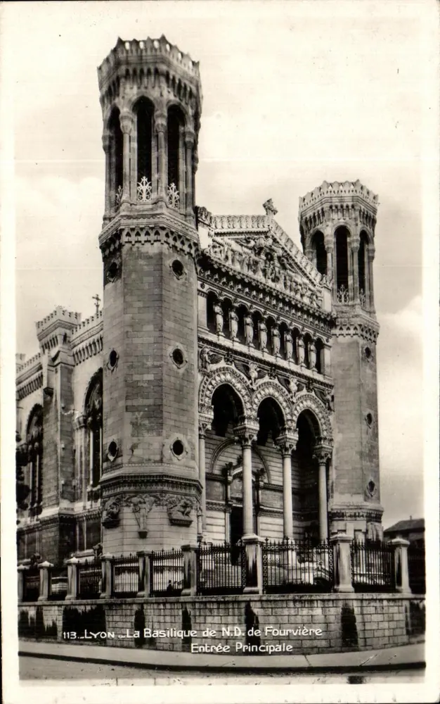 Lyon — A Basílica de Nossa Senhora de Fourvière — Entrada Principal — Edição La Girogne, n° 113 - Frente