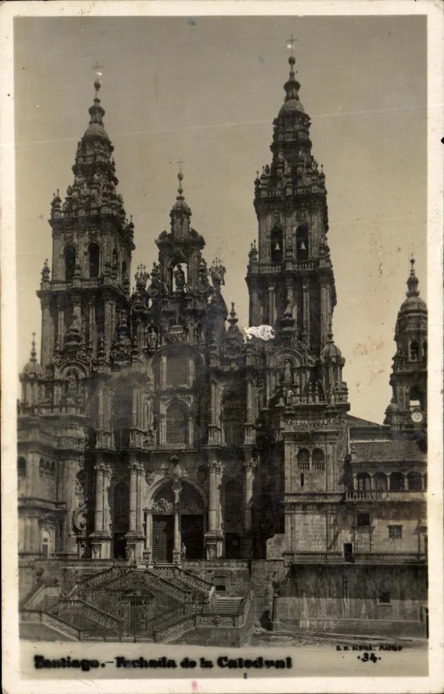 Santiago.- Fachada da Catedral — E.H. ALSINA, MADRID .34. - Frente