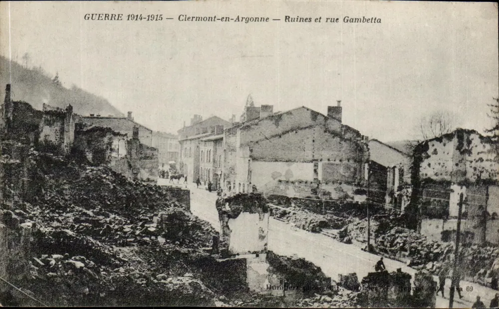 Clermont-en-Argonne — Ruinen und Straße Gambetta — Hambert phot. — n° 69 - Vorderseite