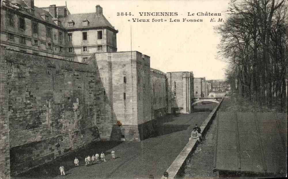 Vincennes — Schloss « Altes Schloss » Die Gräben — E. M. - Vorderseite
