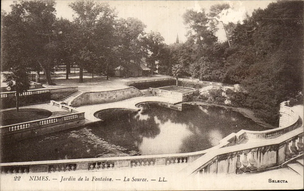 Nîmes — Jardim da Fontaine — A Fonte — Selecta - Frente
