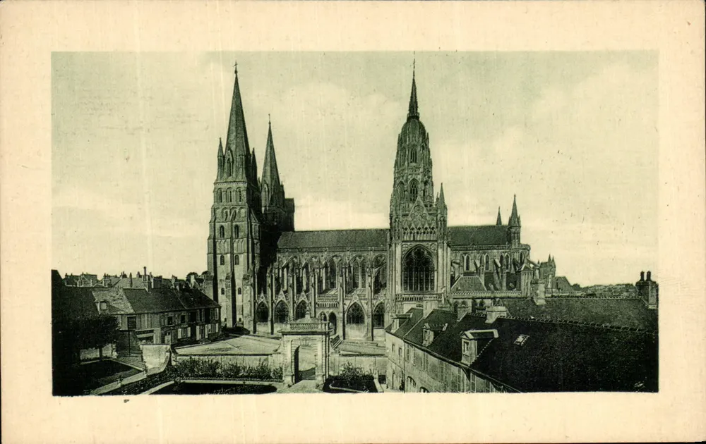 Bayeux — A Catedral — Léty et Meubren, Paris - Frente