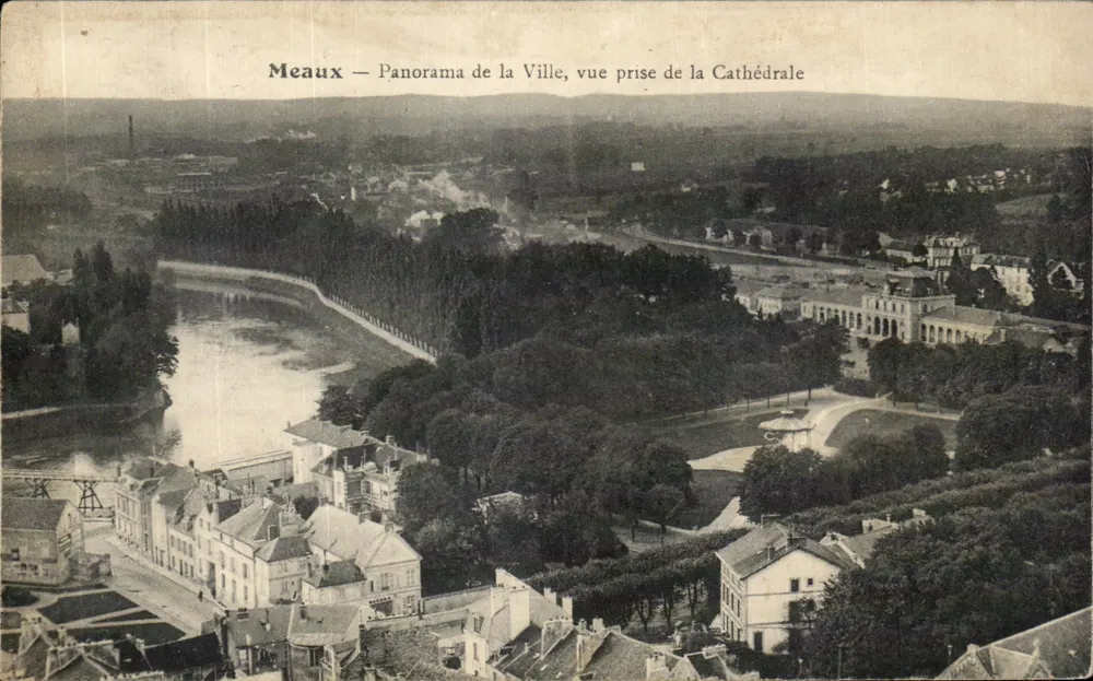 Meaux — Panorama der Stadt, Ansicht vom Dom aus - Vorderseite
