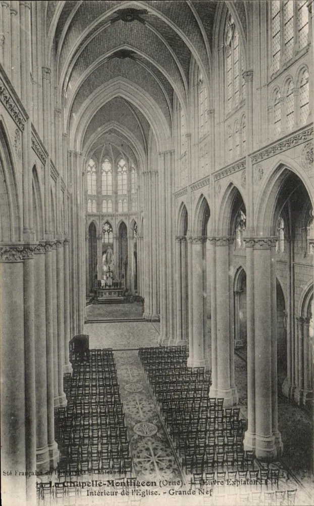 La Chapelle-Montligeon (Orne) — Innenansicht der Kirche - Große Kirchenschiff - Sté Française du Tourisme - Vorderseite