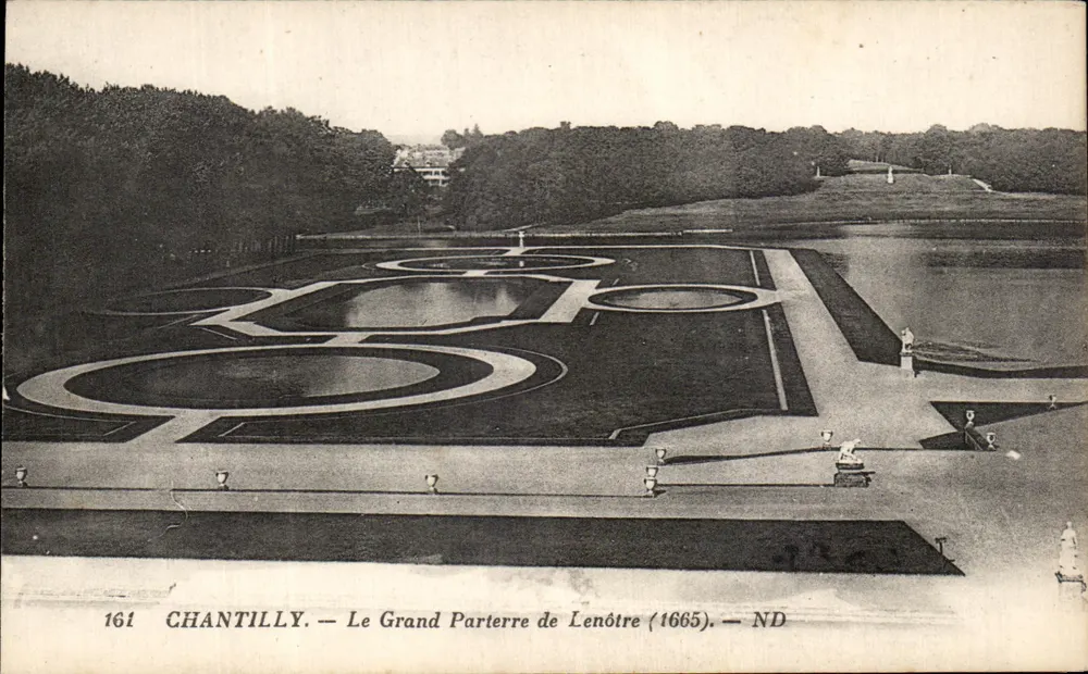 Chantilly — O Grande Parterre de Lenôtre (1665) — ND - Frente