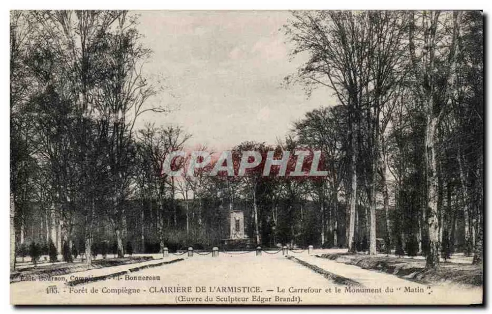 Forêt de Compiègne - Clairière des Waffenstillstands — Der Kreuzungspunkt und das Denkmal "Morgen" — Werk des Bildhauers Edgar Brandt - Vorderseite