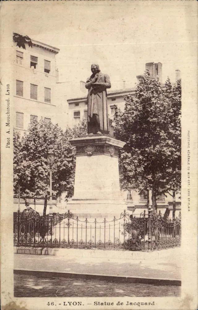 LYON — Statua Jacquarda — Fot. A. Mouchiroud, Lyon - Awers