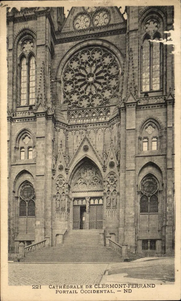 Cathédrale de Clermont-Ferrand — Portail occidental — éditeur Lévy et Neubrhen, n° 221 - Vorderseite