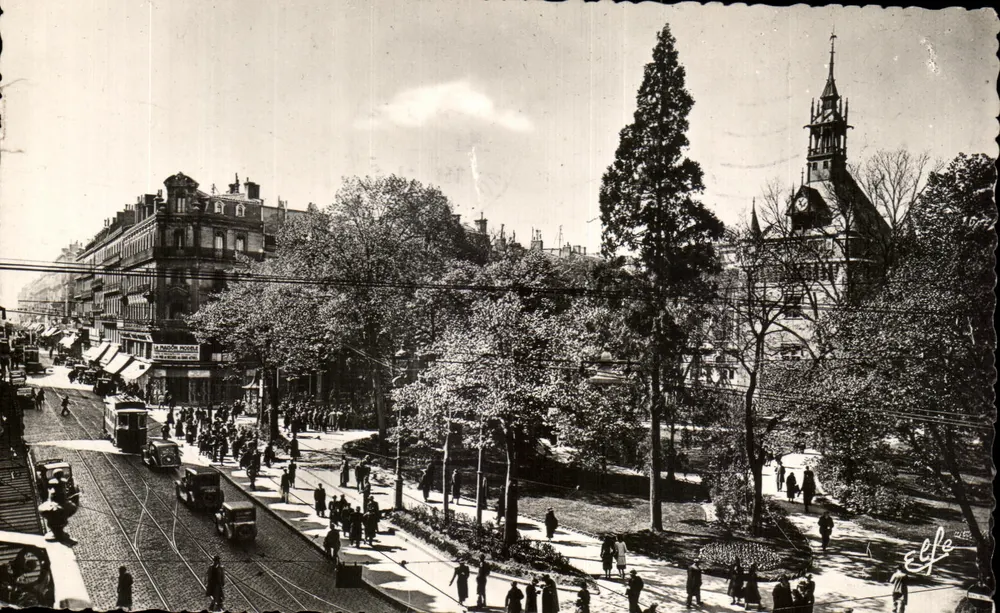 Toulouse — Die Straße von Elsass-Lothringen und der Platz de Gaulle — Éditions Languedoc Fiériste - Vorderseite