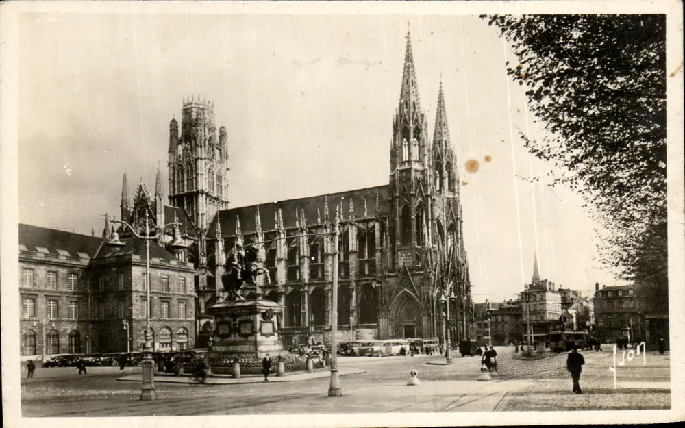 Rouen — Place de l'Hôtel-de-Ville und Kirche Saint-Ouen — Éditions d'Art - Vorderseite