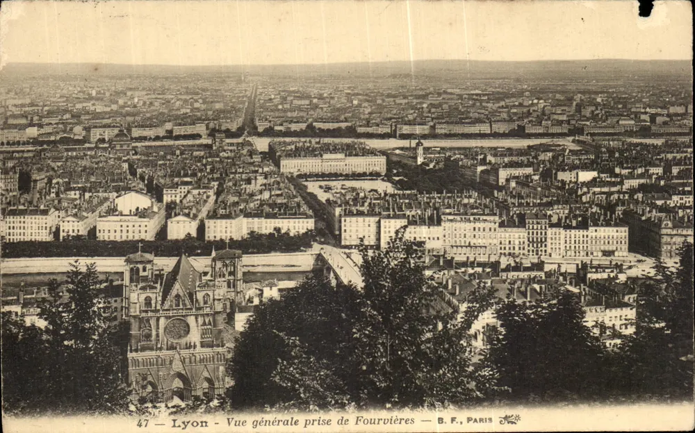 Lyon — Vue générale prise de Fourvières — B.F., Paris, n°47 - Anverso