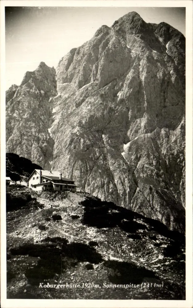Koburgerhütte — montanha no fundo — Ehrwald, Tirol - Frente