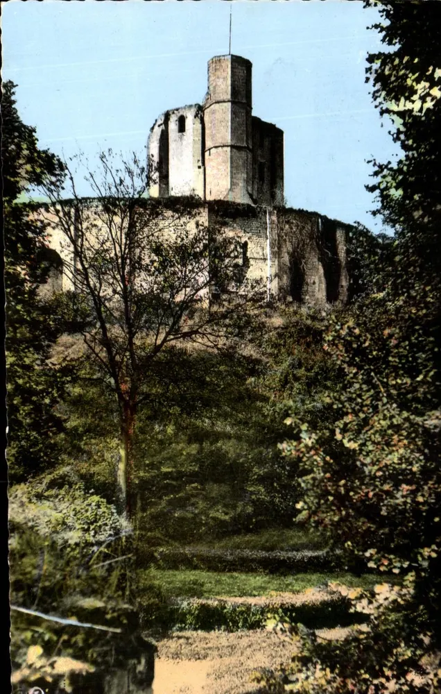 Gisors (27) - Der Garten und die Turm Saint-Thomas — COMBIER IMP. (71) - Reproduction Imderite - Vorderseite