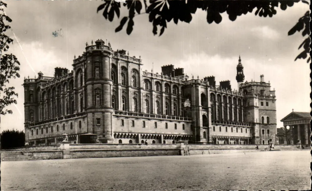 Saint-Germain-en-Laye — O Castelo — Fachada na Terrasse — St-Germain Central-Photo ao Brond - Frente