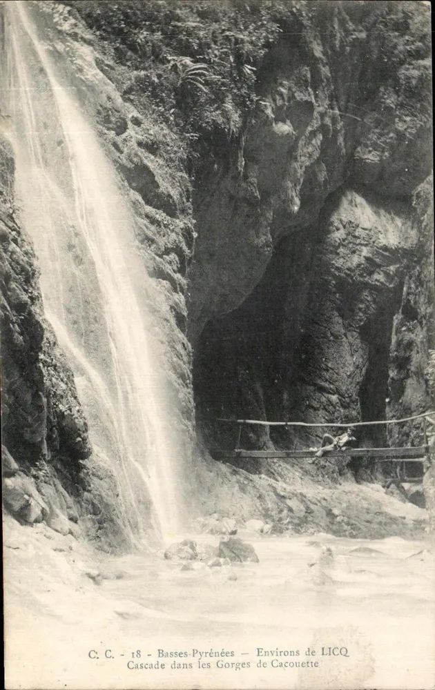 Wasserfall in den Gorges de Caçouette — Umgebung von LICQ — C.C. - 18 - Vorderseite