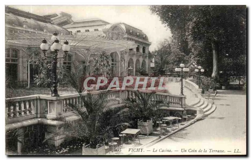 Vichy — Das Casino — Ein Eckbereich der Terrasse — LL. — n° 305 - Vorderseite