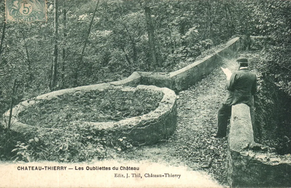Château-Thierry — As Oubliettes do Castelo — Edit. J. Thil, Château-Thierry - Frente