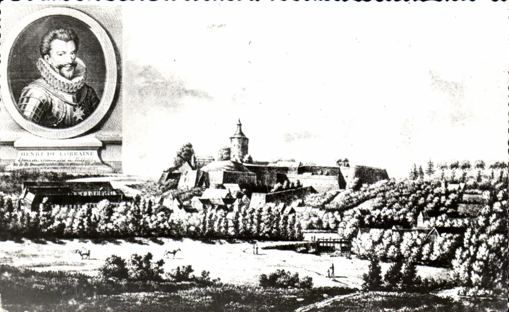 Château de Guise — La Forteresse sous les Princes de Lorraine 1537-1549 — Photo Club Vieux Manoirs (Ardennes) - Vorderseite