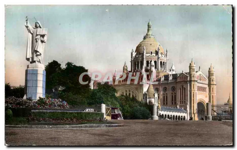 Die Basilika von Lisieux — Statue der Heiligen Thérèse am Eingang zum Parvis — französische Herstellung - Vorderseite