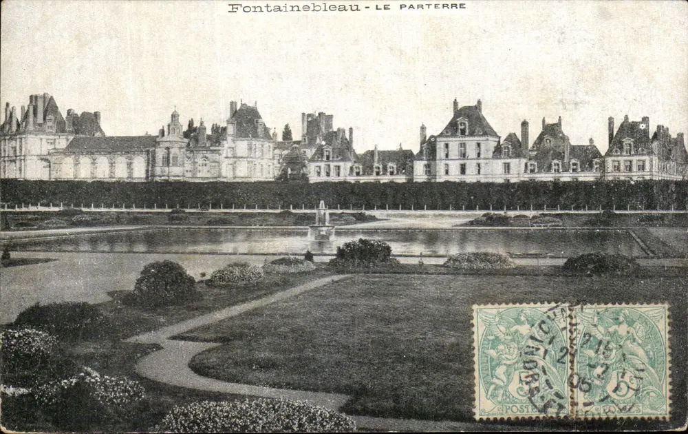 Fontainebleau - El Parterre — vista del castillo y del jardín - Anverso