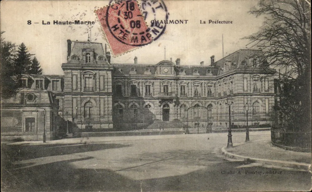 Chaumont — A Prefeitura — Cliché A Pourlay, editor - Frente
